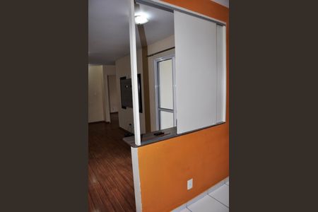 Apartamento para alugar com 50m², 2 quartos e 1 vaga Apartamento para alugar com 50m², 2 quartos e 1 vagaDetalhe - Cozinha Americana
