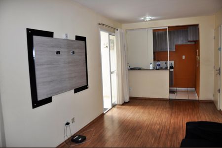 Apartamento para alugar com 50m², 2 quartos e 1 vaga Apartamento para alugar com 50m², 2 quartos e 1 vagaDetalhe - Sala