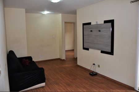 Apartamento para alugar com 50m², 2 quartos e 1 vaga Apartamento para alugar com 50m², 2 quartos e 1 vagaDetalhe - Sala