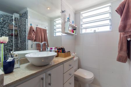 Apartamento à venda com 83m², 2 quartos e 1 vaga Apartamento à venda com 83m², 2 quartos e 1 vagaBanheiro da Suíte