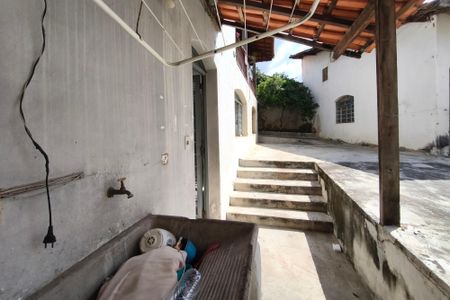 Casa para alugar com 60m², 2 quartos e sem vagaÁrea de Serviço