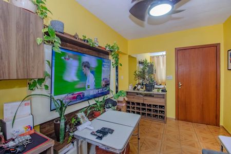 Sala de apartamento à venda com 3 quartos, 74m² em Jardim Itu, Porto Alegre