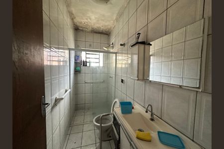 Casa à venda com 140m², 2 quartos e 2 vagasBanheiro