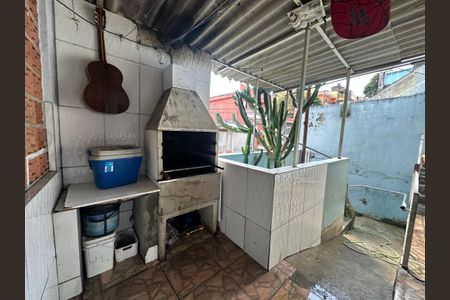 Casa à venda com 140m², 2 quartos e 2 vagasChurrasqueira