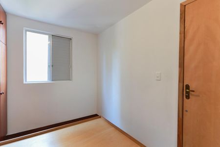 Apartamento para alugar com 47m², 2 quartos e 1 vagaQuarto 1