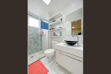 Apartamento à venda com 80m², 2 quartos e 2 vagasBanheiro da Suíte