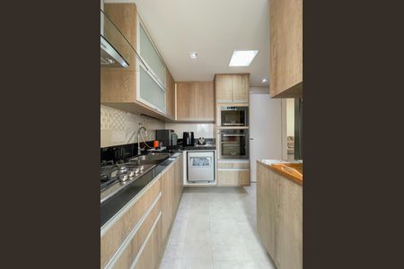 Apartamento à venda com 80m², 2 quartos e 2 vagasCozinha