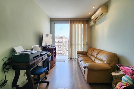 Apartamento à venda com 64m², 2 quartos e 1 vaga Apartamento à venda com 64m², 2 quartos e 1 vagaSala