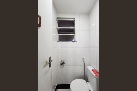 Apartamento à venda com 64m², 2 quartos e 1 vaga Apartamento à venda com 64m², 2 quartos e 1 vagaBanheiro