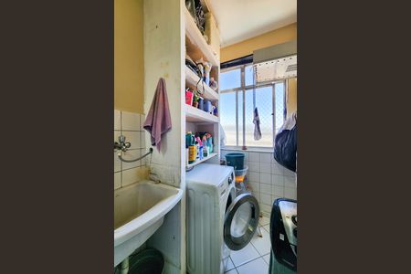 Apartamento à venda com 64m², 2 quartos e 1 vaga Apartamento à venda com 64m², 2 quartos e 1 vagaÁrea de Serviço