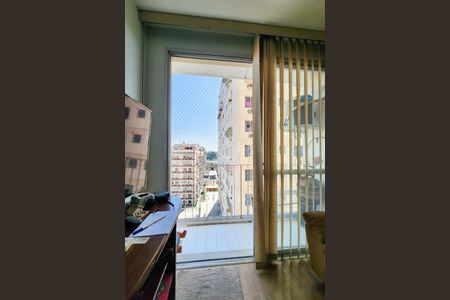 Apartamento à venda com 64m², 2 quartos e 1 vaga Apartamento à venda com 64m², 2 quartos e 1 vagaVaranda
