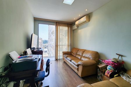 Apartamento à venda com 64m², 2 quartos e 1 vaga Apartamento à venda com 64m², 2 quartos e 1 vagaSala