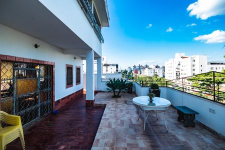 Casa para alugar com 535m², 5 quartos e 2 vagasÁrea comum