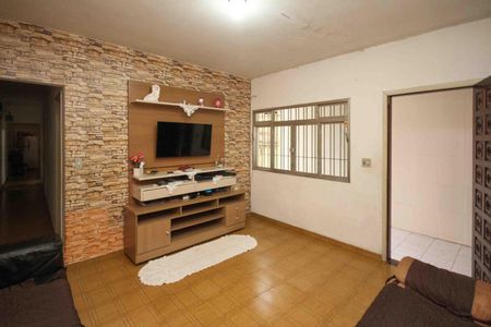 Casa à venda com 3 quartos, 250m² em Vila Ema, São Paulo