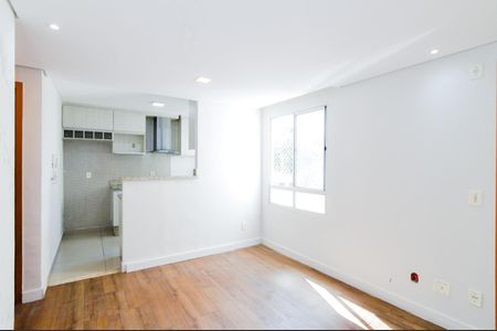 Sala de apartamento para alugar com 2 quartos, 42m² em Vila Izabel, Guarulhos