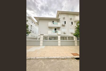 Apartamento para alugar com 117m², 3 quartos e 2 vagasPlaquinha