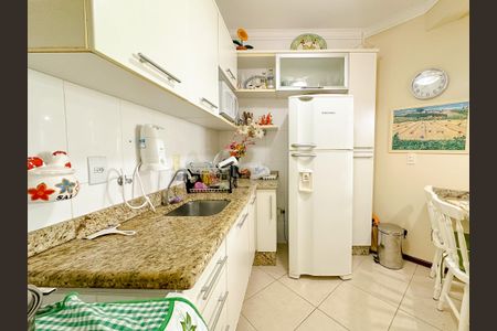 Apartamento para alugar com 117m², 3 quartos e 2 vagasCozinha