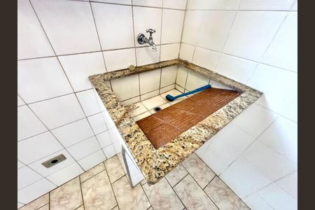 Casa à venda com 240m², 3 quartos e 1 vagaÁrea de Serviço