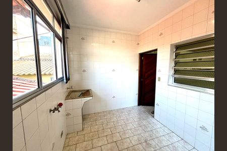 Casa à venda com 240m², 3 quartos e 1 vagaÁrea de Serviço