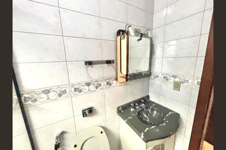 Casa à venda com 240m², 3 quartos e 1 vagaBanheiro da Suíte 1