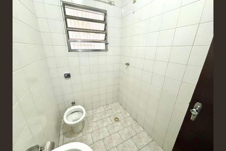 Casa à venda com 240m², 3 quartos e 1 vagaBanheiro 1