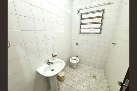 Banheiro 1 de casa para alugar com 3 quartos, 240m² em Parque Boturussu, São Paulo