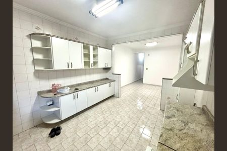 Casa à venda com 240m², 3 quartos e 1 vagaCozinha