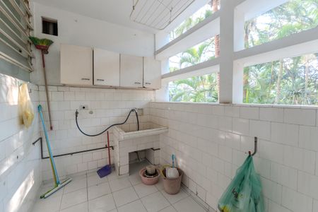 Apartamento à venda com 194m², 3 quartos e 1 vagaÁrea de Serviço