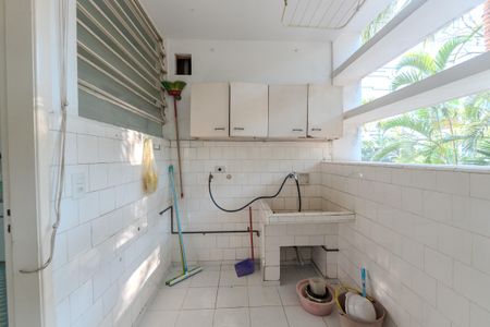 Apartamento à venda com 194m², 3 quartos e 1 vagaÁrea de Serviço