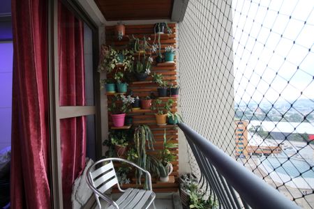 Varanda de apartamento à venda com 2 quartos, 70m² em Chácara Agrindus, Taboão da Serra