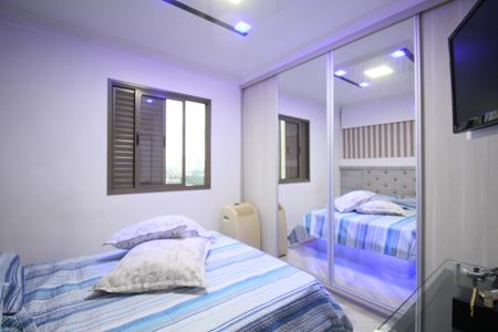 Suíte  de apartamento à venda com 2 quartos, 70m² em Chácara Agrindus, Taboão da Serra