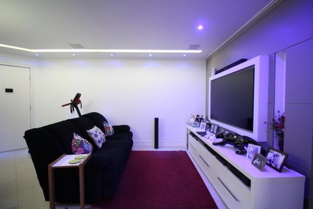 Sala de apartamento à venda com 2 quartos, 70m² em Chácara Agrindus, Taboão da Serra