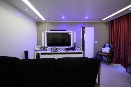 Sala de apartamento à venda com 2 quartos, 70m² em Chácara Agrindus, Taboão da Serra