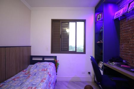 Quarto 1 de apartamento à venda com 2 quartos, 70m² em Chácara Agrindus, Taboão da Serra