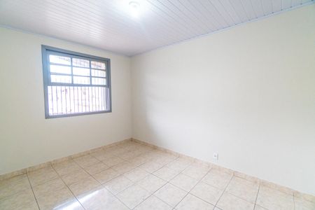 Quarto 2 de casa para alugar com 2 quartos, 120m² em Vila Fachini, São Paulo