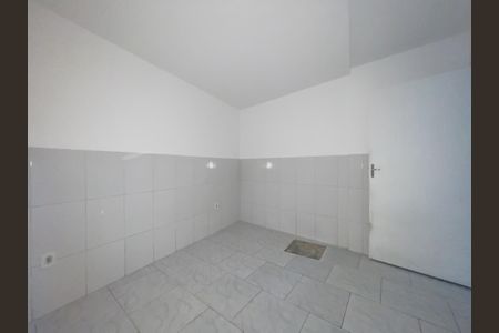 Quarto de casa para alugar com 1 quarto, 40m² em Mutinga, Osasco