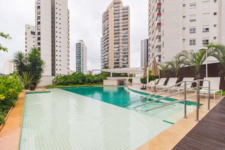 Apartamento à venda com 77m², 2 quartos e 2 vagas Apartamento à venda com 77m², 2 quartos e 2 vagasPiscina