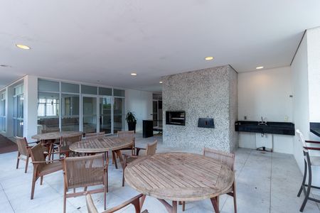 Apartamento à venda com 77m², 2 quartos e 2 vagas Apartamento à venda com 77m², 2 quartos e 2 vagasChurrasqueira