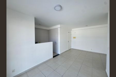 Sala de apartamento à venda com 2 quartos, 60m² em Picanço, Guarulhos
