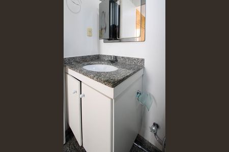 Apartamento para alugar com 70m², 2 quartos e 2 vagasBanheiro Suíte 