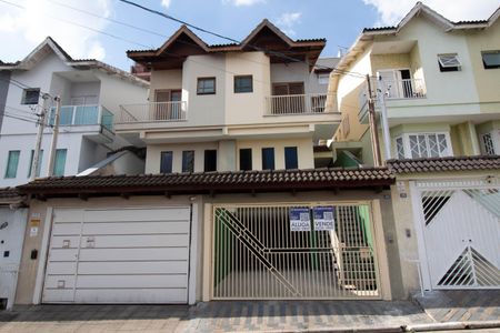 Casa para alugar com 128m², 3 quartos e 3 vagasFachada