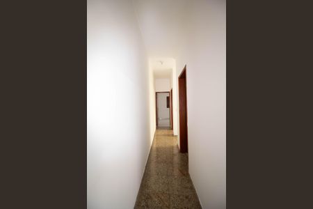 Casa para alugar com 128m², 3 quartos e 3 vagasCorredor