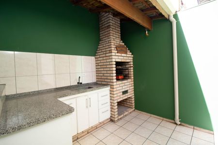 Casa para alugar com 128m², 3 quartos e 3 vagasChurrasqueira