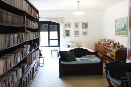 Casa de condomínio para alugar com 200m², 4 quartos e 2 vagas Casa de condomínio para alugar com 200m², 4 quartos e 2 vagasQuarto 3