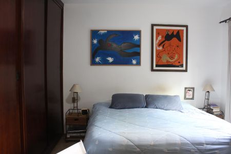 Casa de condomínio para alugar com 200m², 4 quartos e 2 vagas Casa de condomínio para alugar com 200m², 4 quartos e 2 vagasQuarto 1