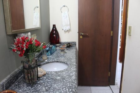 Casa de condomínio para alugar com 200m², 4 quartos e 2 vagas Casa de condomínio para alugar com 200m², 4 quartos e 2 vagasLavabo