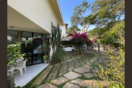 Casa de condomínio para alugar com 200m², 4 quartos e 2 vagas Casa de condomínio para alugar com 200m², 4 quartos e 2 vagasVaranda