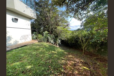Casa de condomínio para alugar com 200m², 4 quartos e 2 vagas Casa de condomínio para alugar com 200m², 4 quartos e 2 vagasQuintal