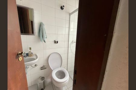 Casa de condomínio para alugar com 200m², 4 quartos e 2 vagas Casa de condomínio para alugar com 200m², 4 quartos e 2 vagasLavabo