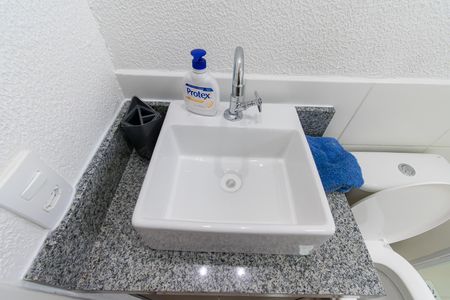 Apartamento para alugar com 37m², 2 quartos e sem vagaBanheiro